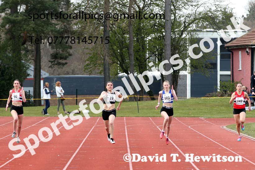 200 metres, 2021 NECAA Open Graded Meeting, Morpeth. Photo: David T. Hewitson/Sports for All Pics